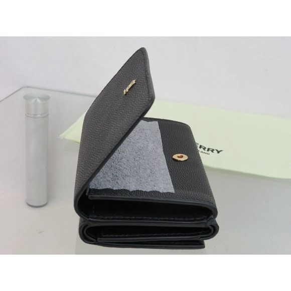 $480 BURBERRY LARK BLACK GRAINED LEATHER GOLD TB LOGO COMPACT TRIFOLD WALLET - Picture 11 of 15